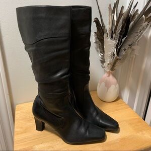 Aqua College black leather mid heal size 8M boots